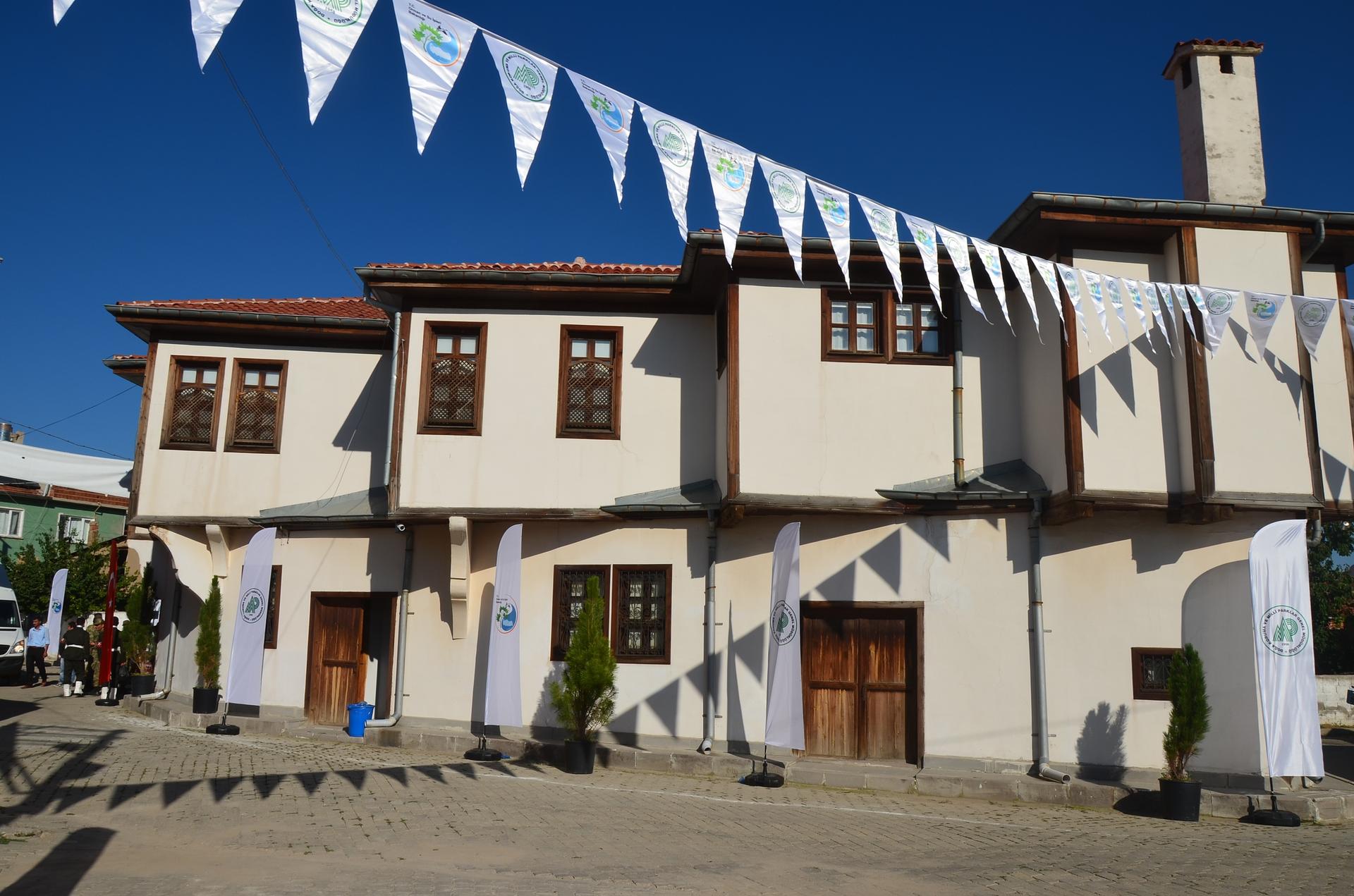 Şuhut Şuhut